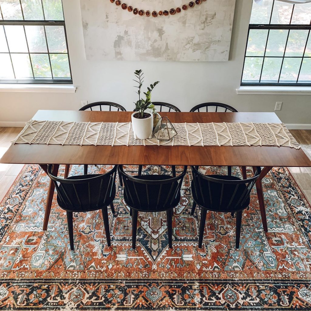 traditional rug dining room