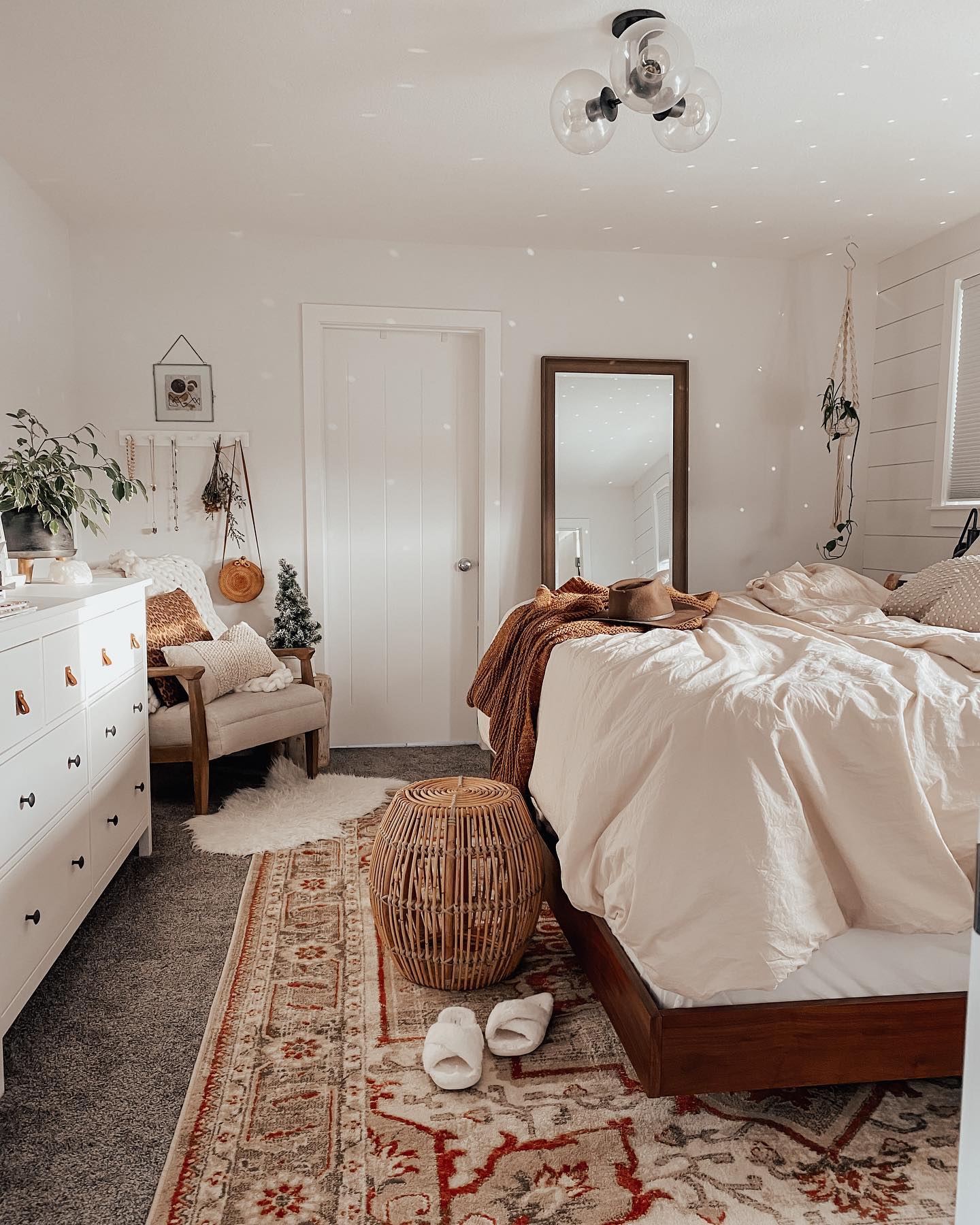Rugs Under Beds: Dreamy Decorating Do's for the Bedroom - The
