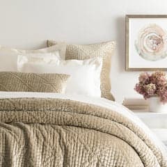 Parisienne Velvet Quilt | Topaz