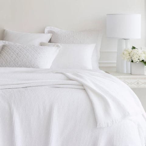 Hoyt Coverlet | White