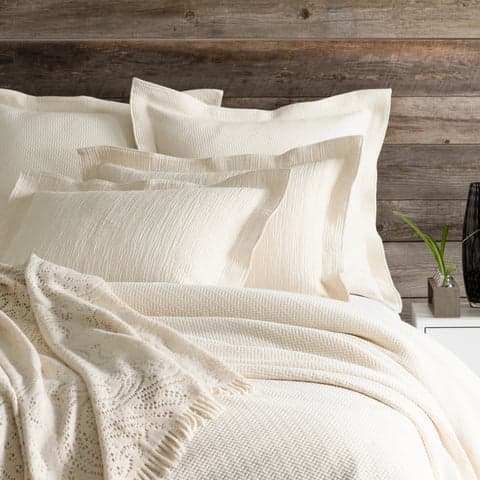 Interlaken Matelasse Coverlet | Ivory