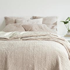Viola Velvet Quilt | Grey