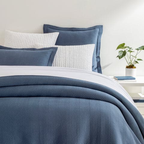 Winnie Matelasse Coverlet | Ink