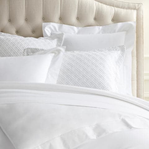 Lia Pillowsham | White
