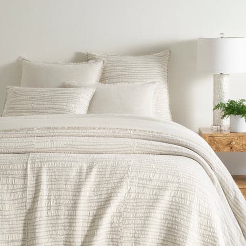 Striae Matelasse Coverlet | Oatmeal
