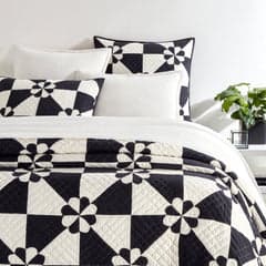 Sunny Side Quilt | Black
